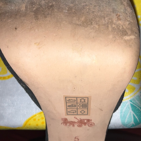 Heels - Picture 6 of 9